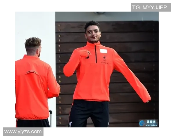 巴里-布朗与队友展开激烈训练备战新赛季