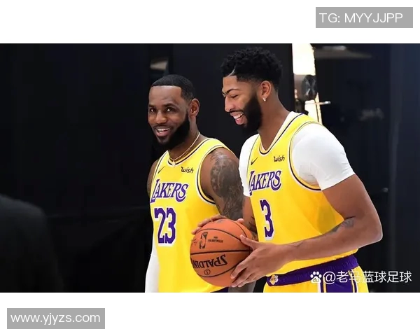 湖人战胜太阳，拉开系列赛领先：揭开NBA季后赛新篇章